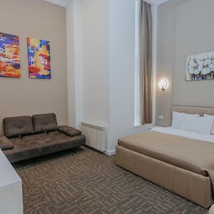 Delüks Junior Süit